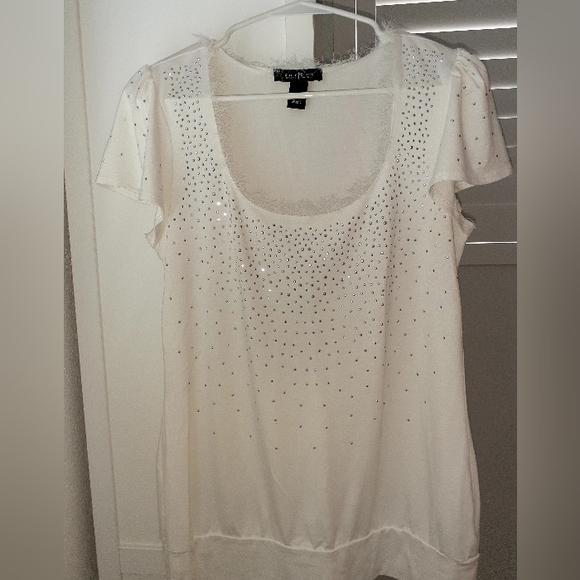 White shirt with silver sparkles, faux fur, womens size small - Picture 5 of 11